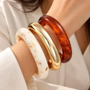 berrysberg trio mixed bangles styled 720x960
